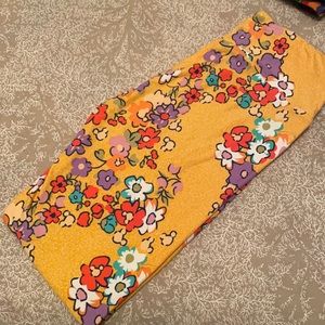 Lularoe Disney OS leggings. Never worn.